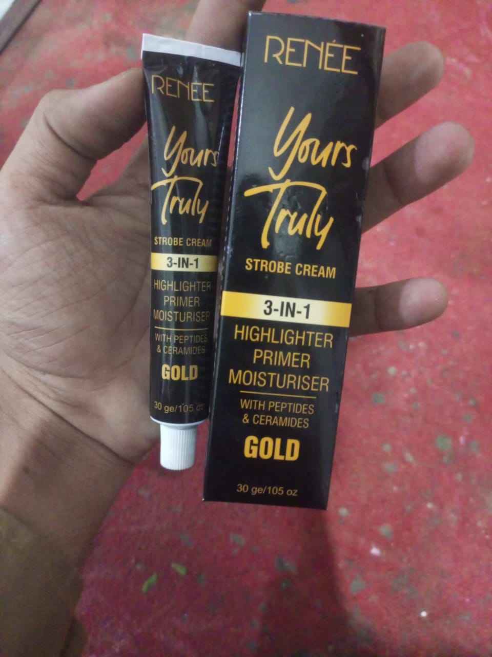 RENÉE Yours Truly 3-in-1 Gold Strobe Cream